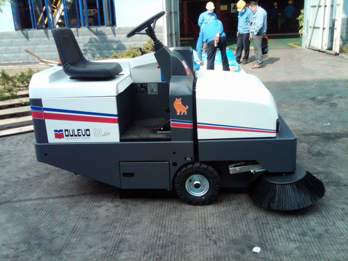 道路寶Dulevo 90控塵掃地車