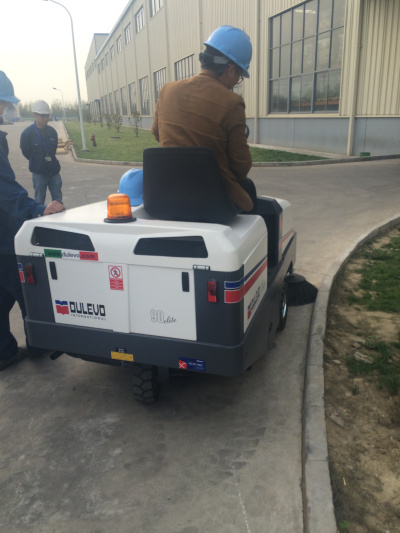 道路寶Dulevo 90DK駕駛式掃地機(jī)