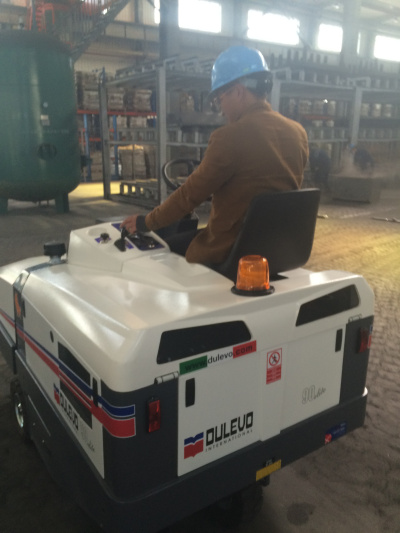 常州鋼鐵廠(chǎng)——采購(gòu)道路寶Dulevo 90DK駕駛式掃地機(jī)