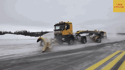 機(jī)場(chǎng)跑道掃雪 機(jī)場(chǎng)跑道掃雪